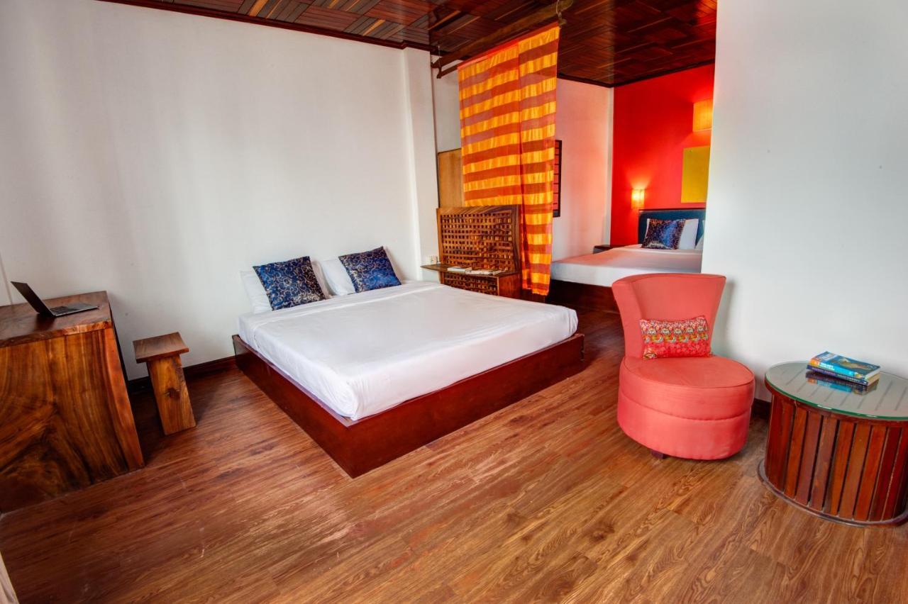 Mad Monkey Hostel Phnom Penh Zewnętrze zdjęcie