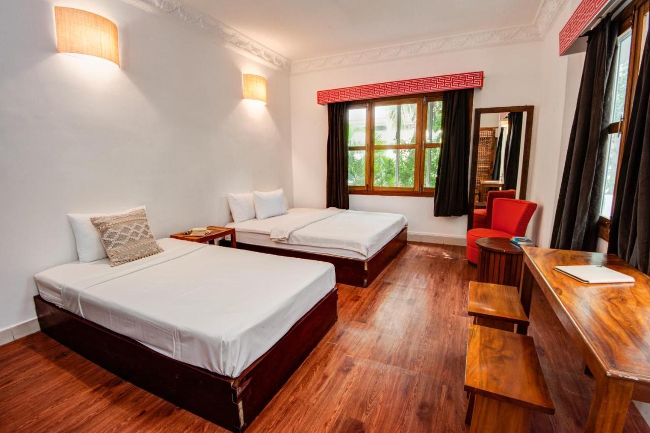 Mad Monkey Hostel Phnom Penh Zewnętrze zdjęcie