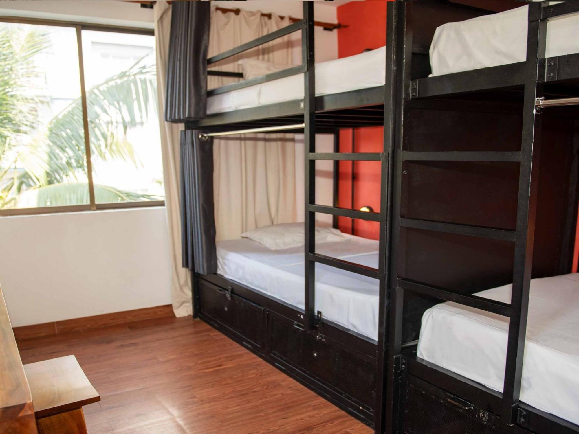 Mad Monkey Hostel Phnom Penh Zewnętrze zdjęcie