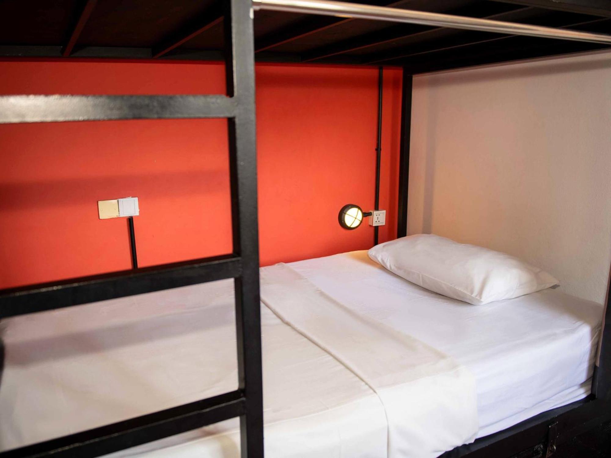 Mad Monkey Hostel Phnom Penh Zewnętrze zdjęcie