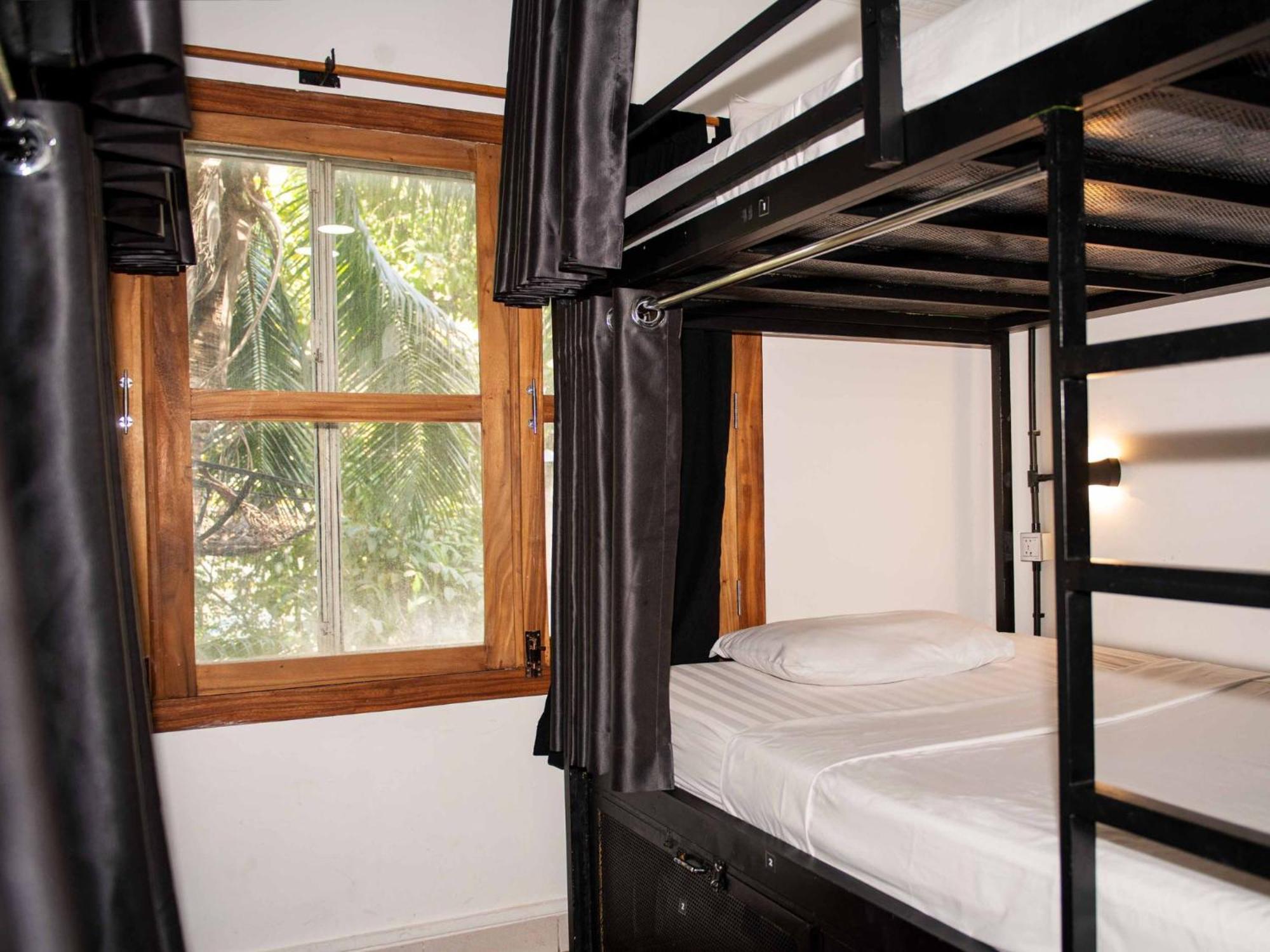 Mad Monkey Hostel Phnom Penh Zewnętrze zdjęcie