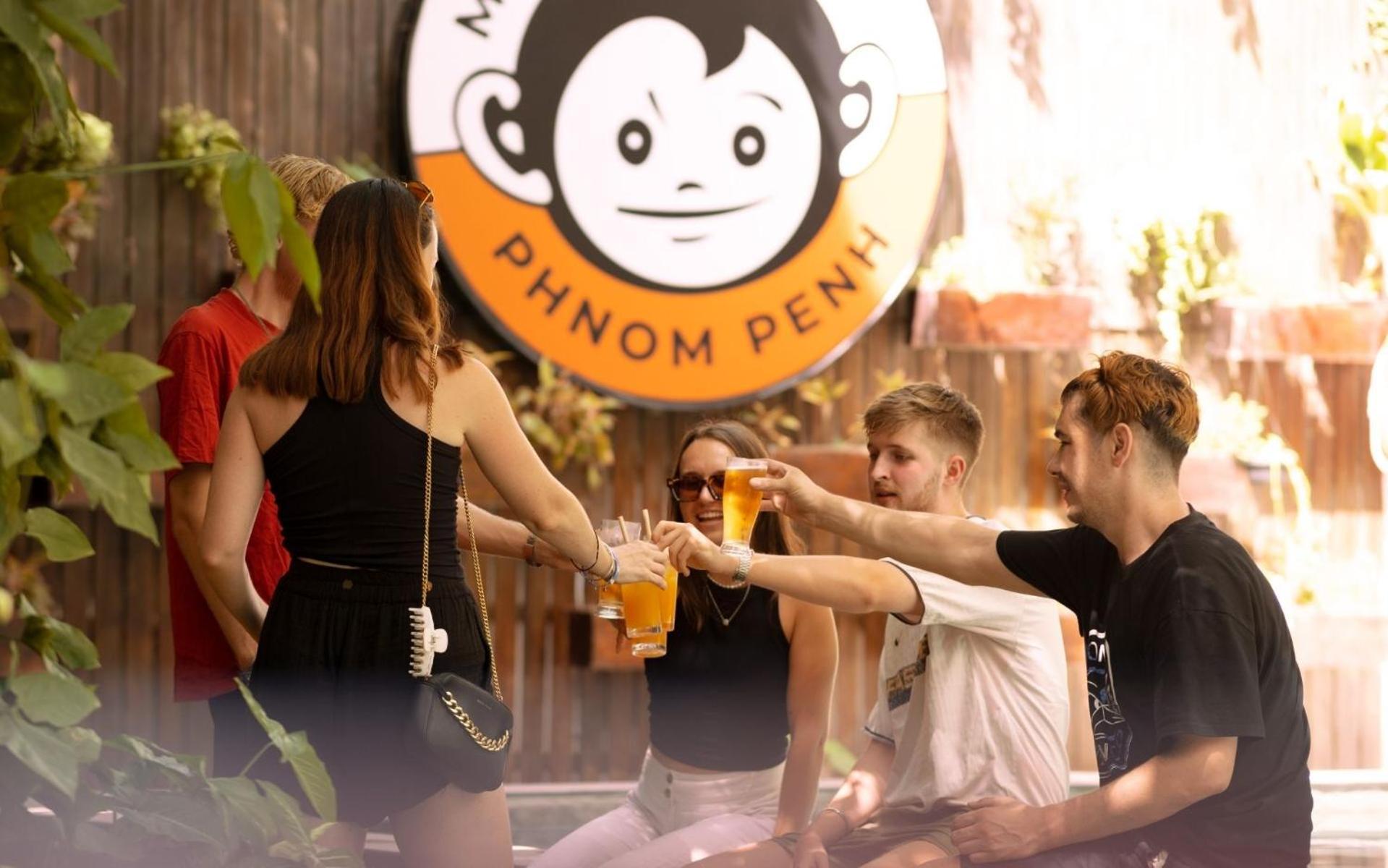 Mad Monkey Hostel Phnom Penh Zewnętrze zdjęcie